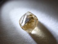 Přírodní diamant 3mm Afrika