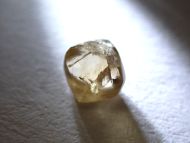 Přírodní diamant 3mm Afrika