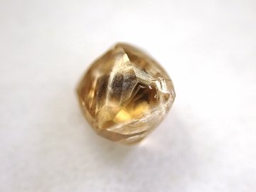 Přírodní diamant 3mm Afrika